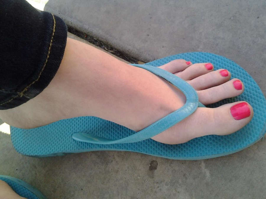Sexy Girls Wearing Platform Flip Flops