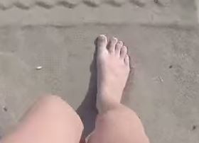 Lizzi Jones Feet