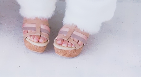 Manatsu Mukaida Feet