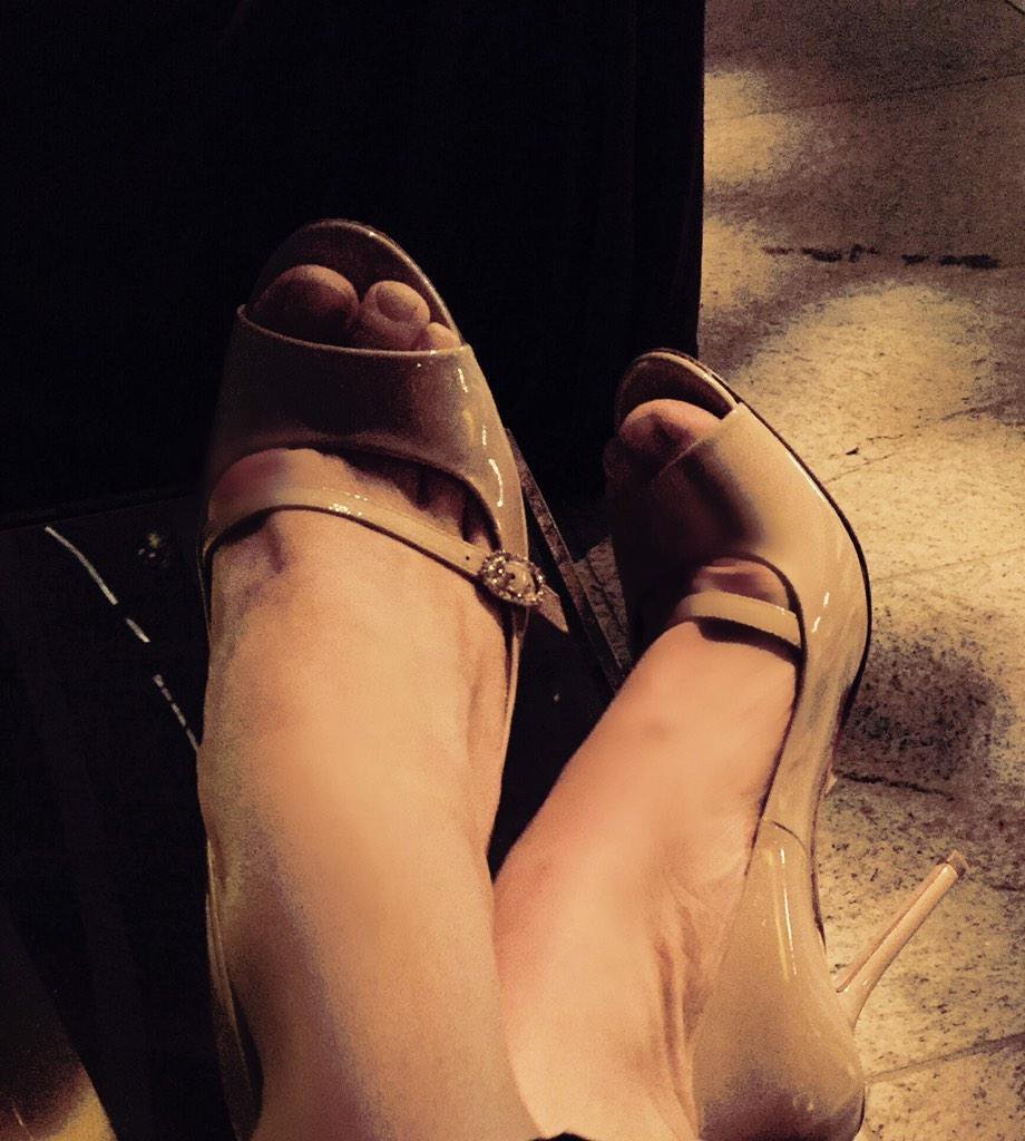 Amanda Abbington Feet