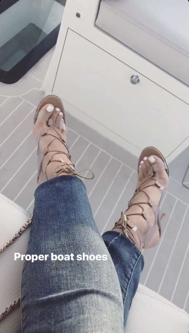 Amanda Lhommedieu Feet