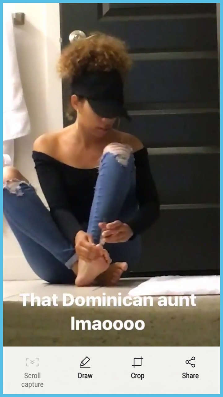 Dia Michelle Feet