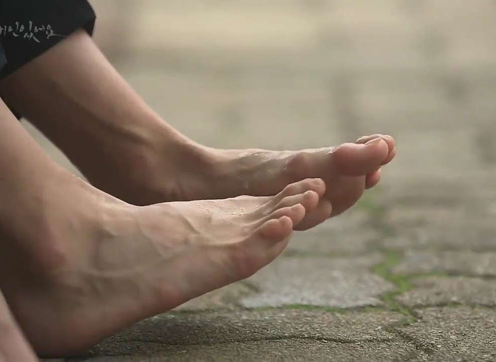Han Byeol Park Feet