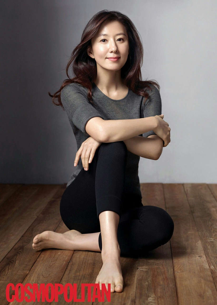 Kim Hee Ae Feet