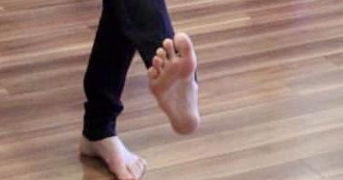 Kirsty Duncan Feet