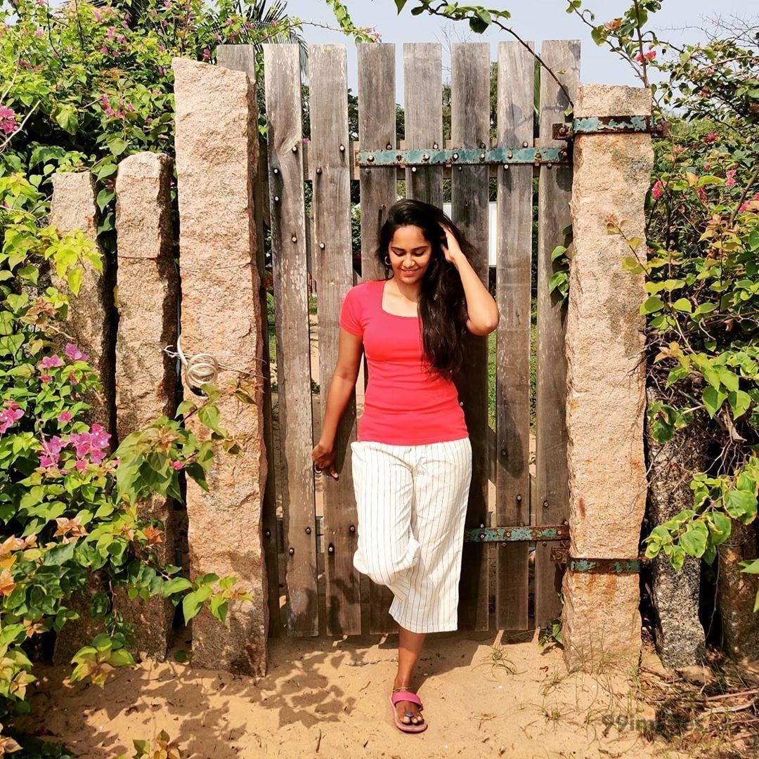 Lakshmi Priyaa Chandramouli Feet