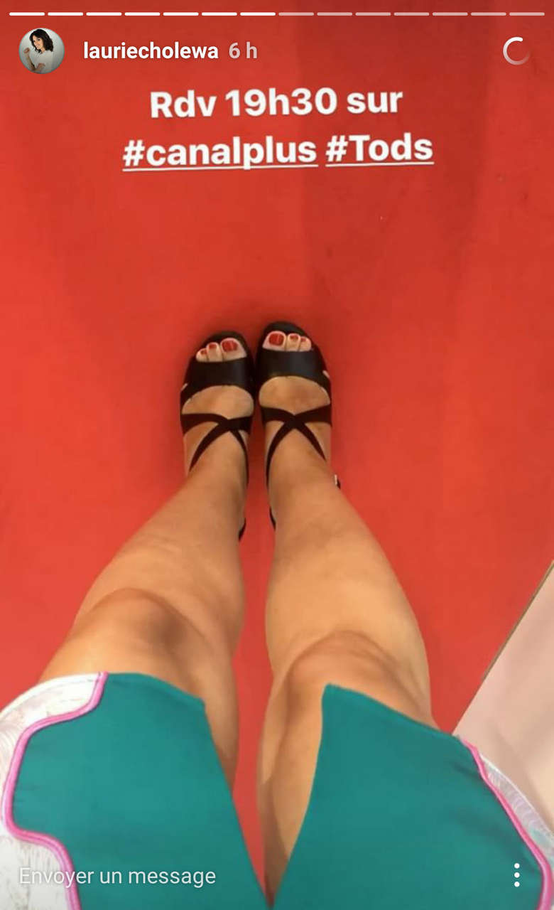 Laurie Cholewa Feet