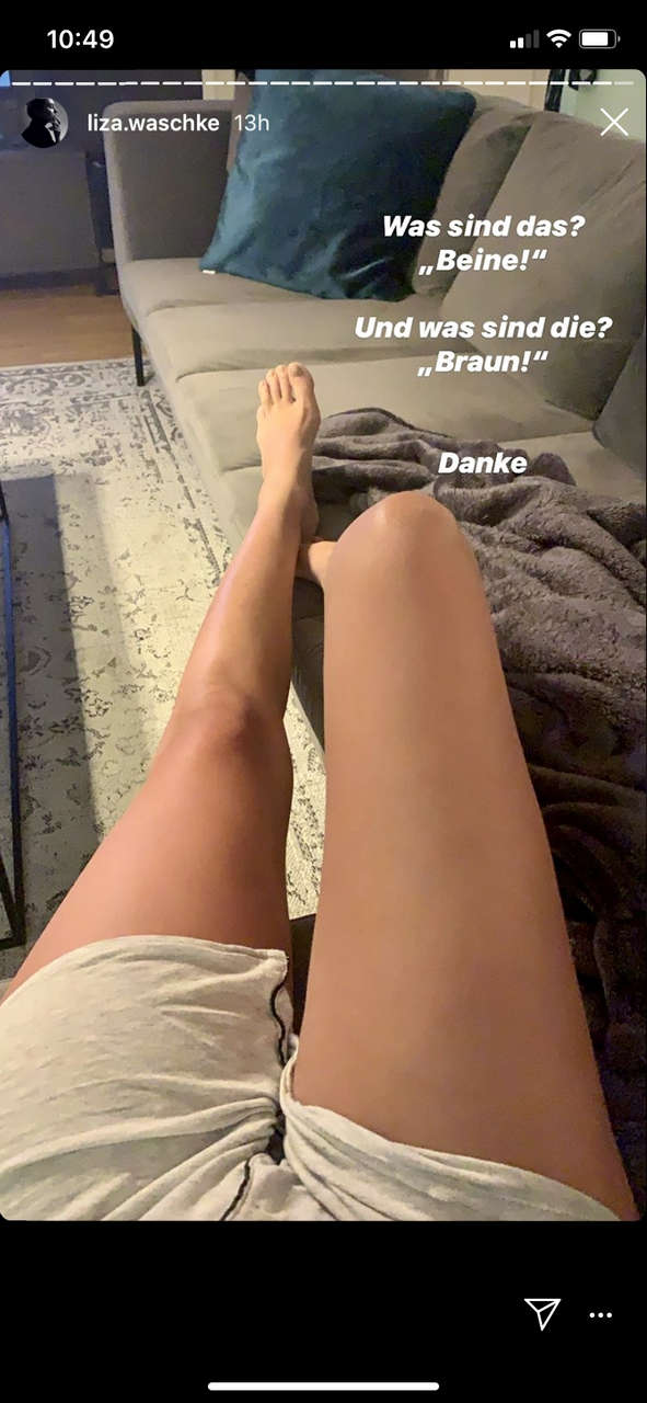 Liza Waschke Feet