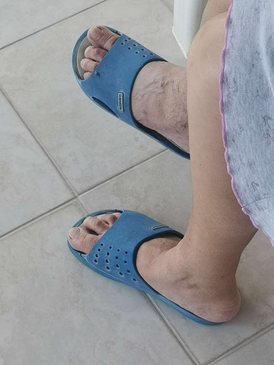 Loula Ioannidou Feet