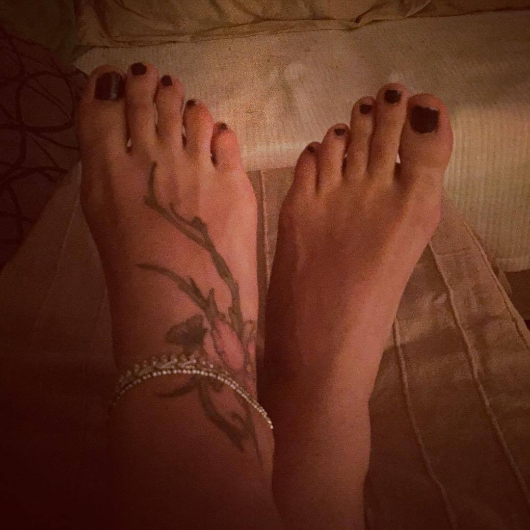 Maria Diakopanayotou Feet