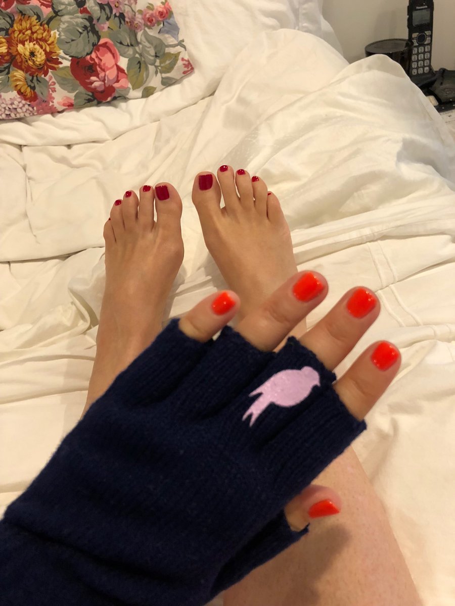 Meredith Salenger Feet