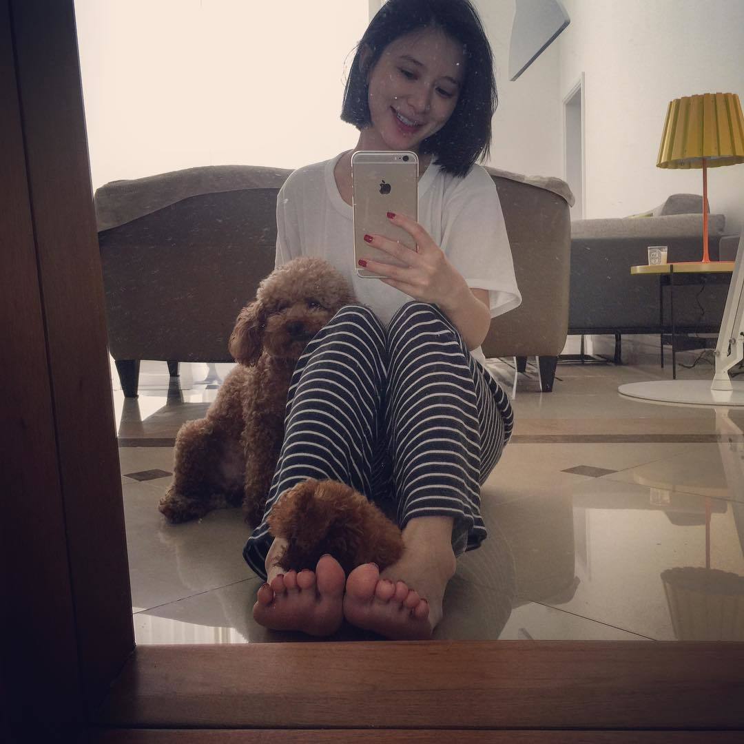 Naijin Xiong Feet