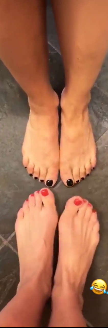 Oana Nechiti Feet