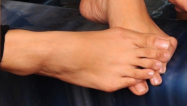 Cipriana Feet