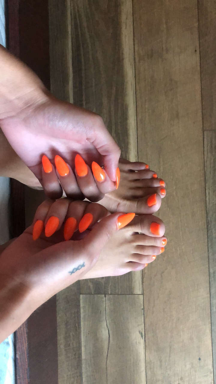 Dana Wolf Feet