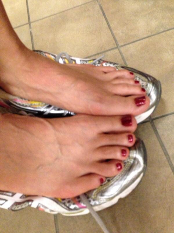 Zoey Holloway Feet