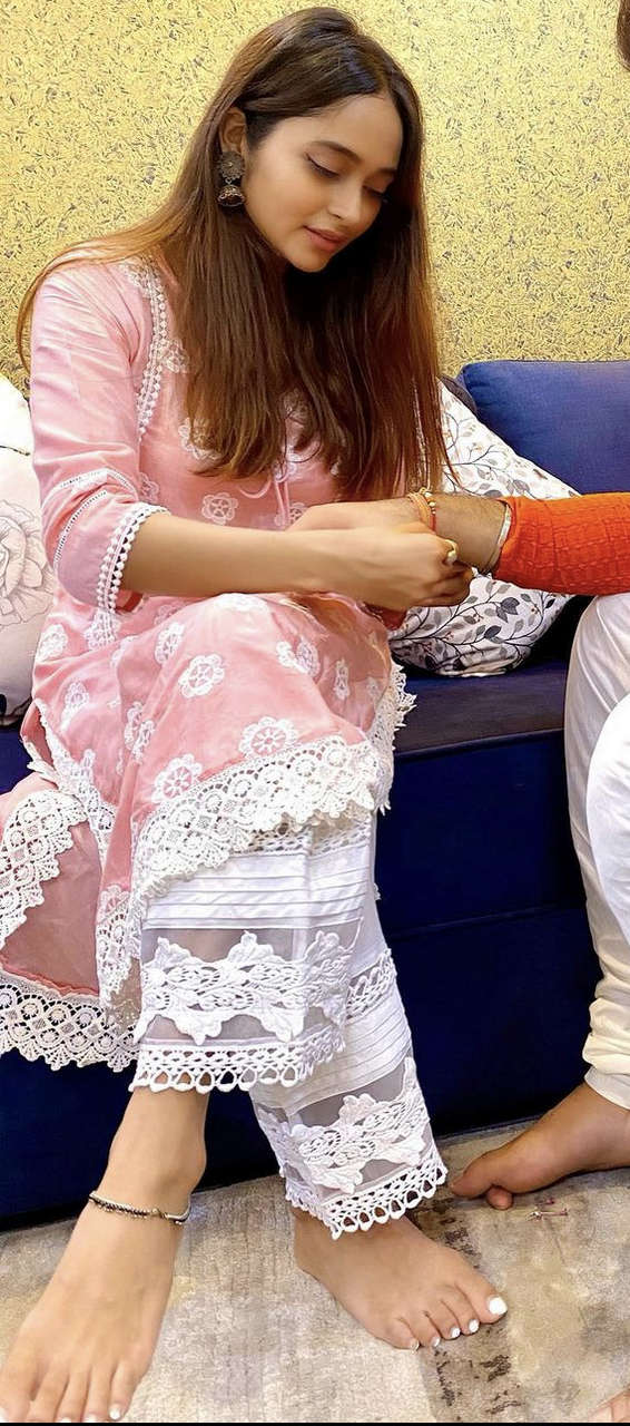 Akriti Singh Feet