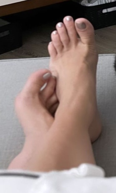 Andrea Rene Feet