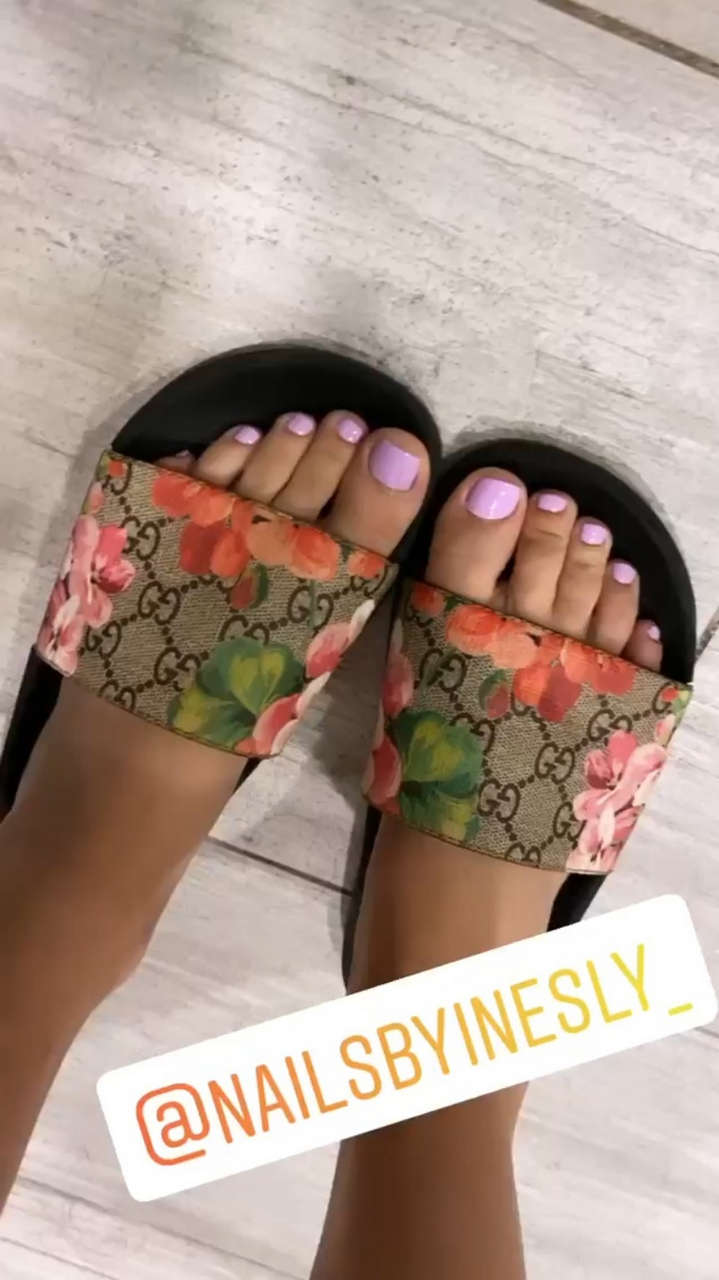 Angeline Varona Feet