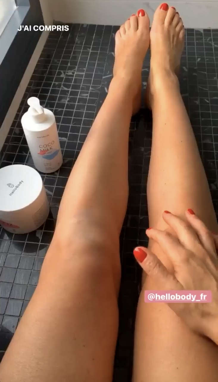 Ariane Brodier Feet
