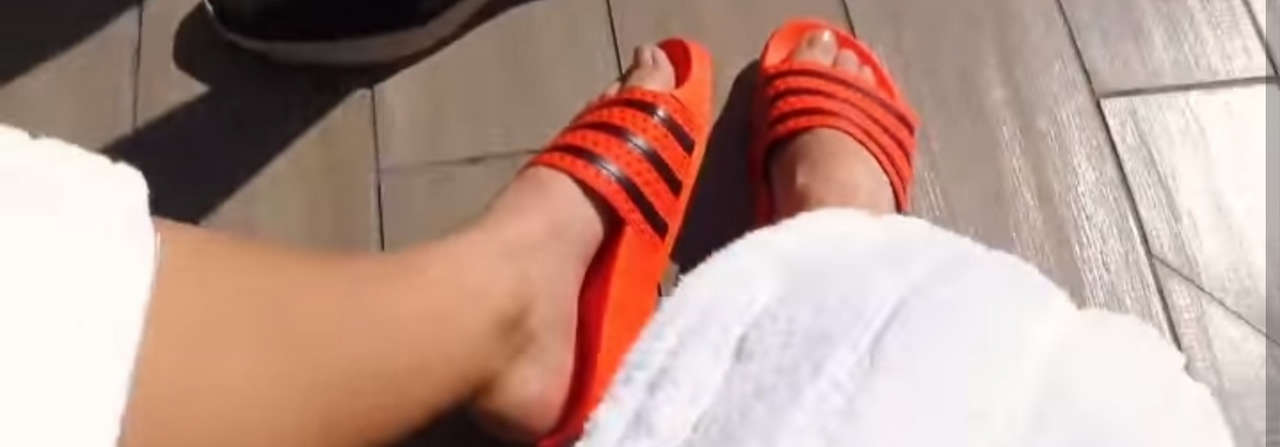 Astrid S Feet