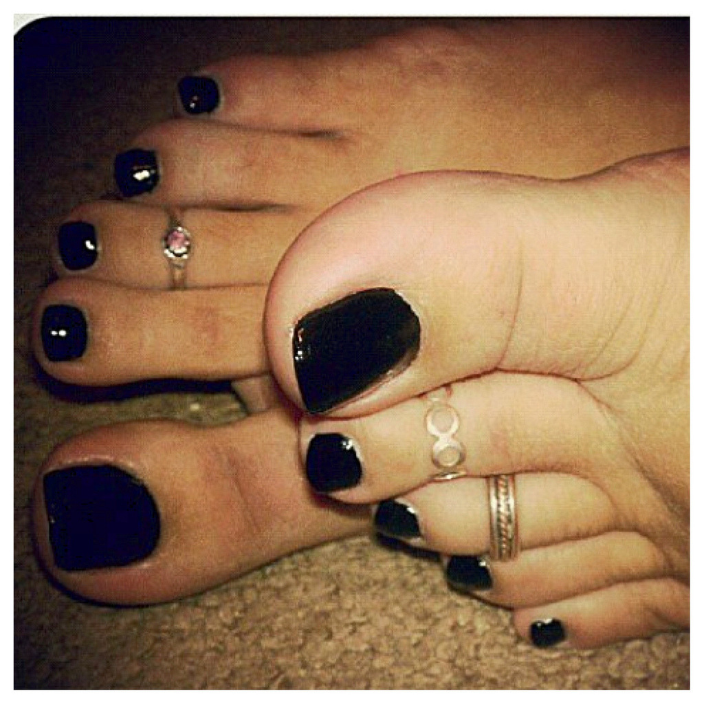 Black Toe Nails By Justgobarefoot Fee