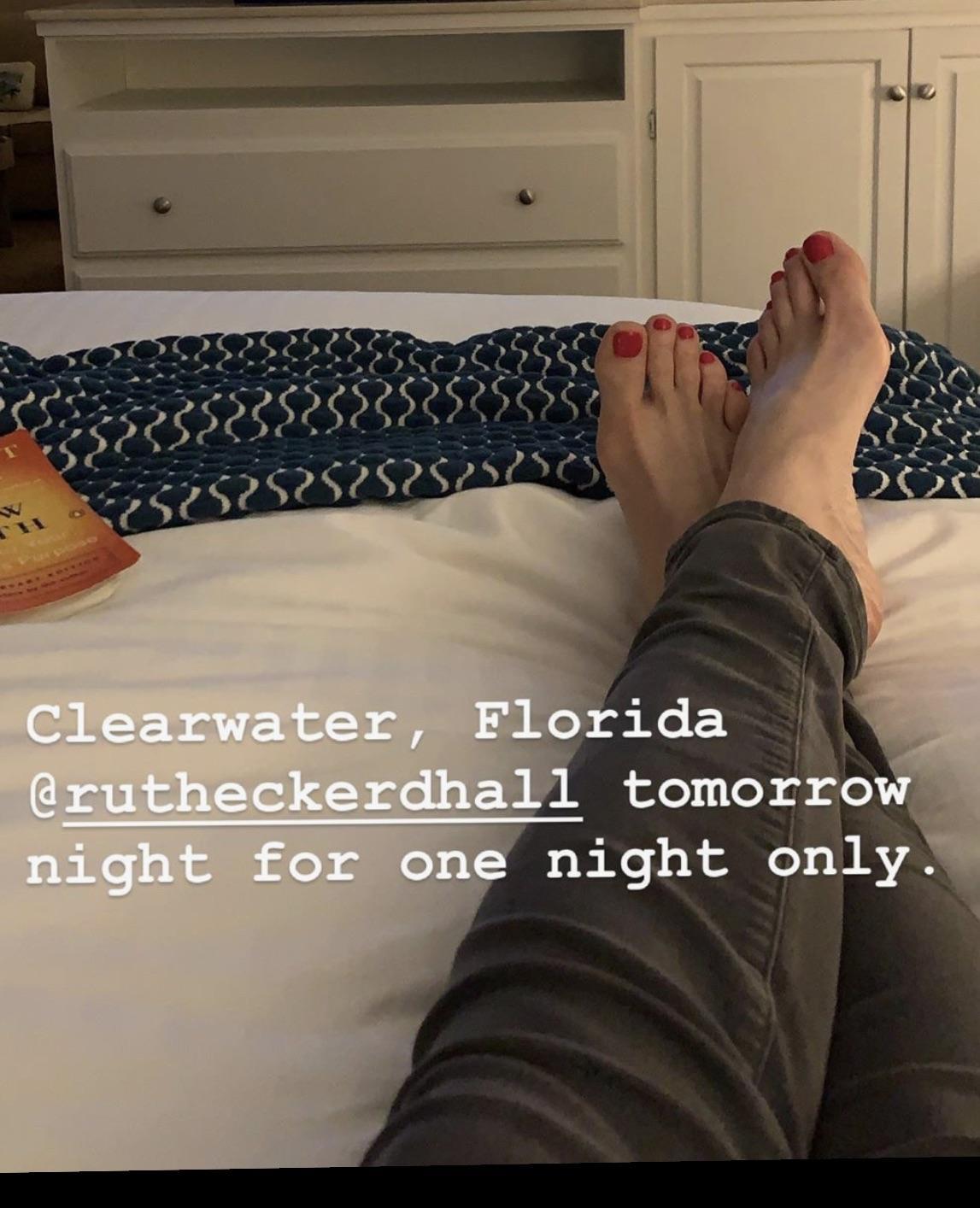 Chelsea Handler Id Love To Get Those Feet On M