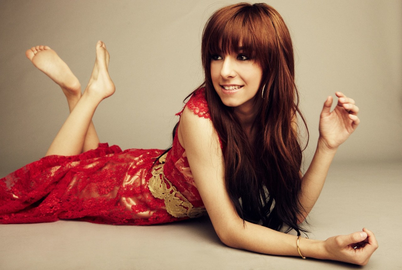Christina Grimmie In The Pose In Appreciation Of Fee