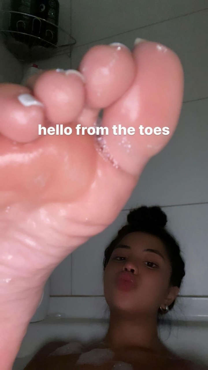 Cindy Tran Feet
