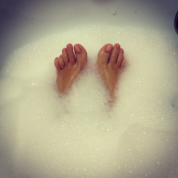 Deminis Bubble Bath Fee