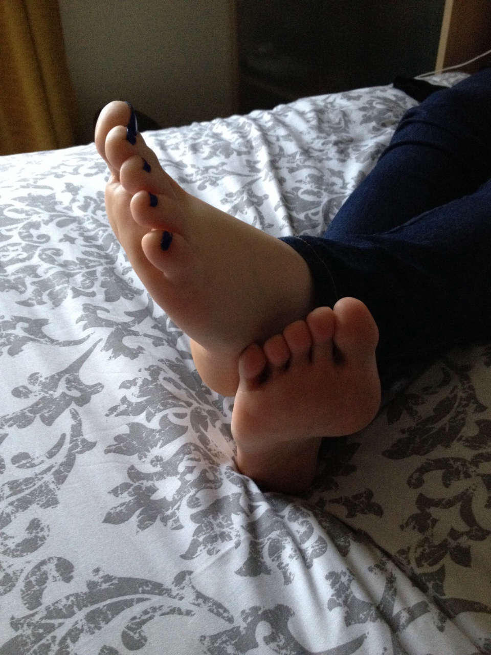 Ellessexyfeet Teasing Me Whilst I Watch Th