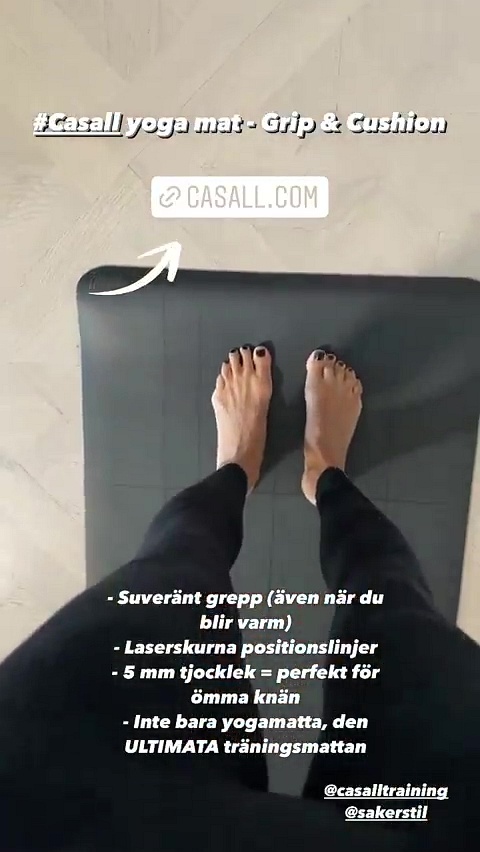 Emilia De Poret Feet