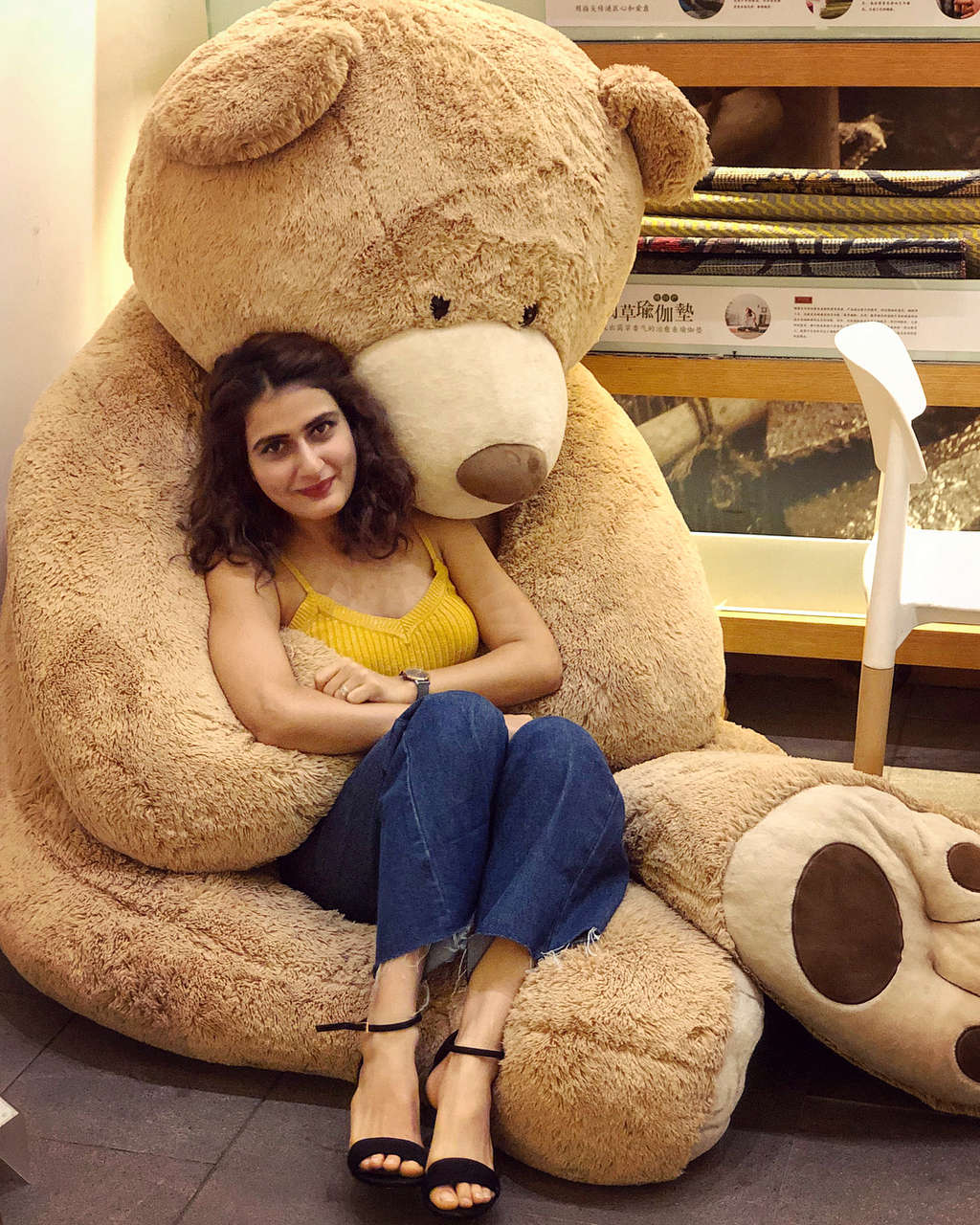 Fatima Sana Shaikh Feet