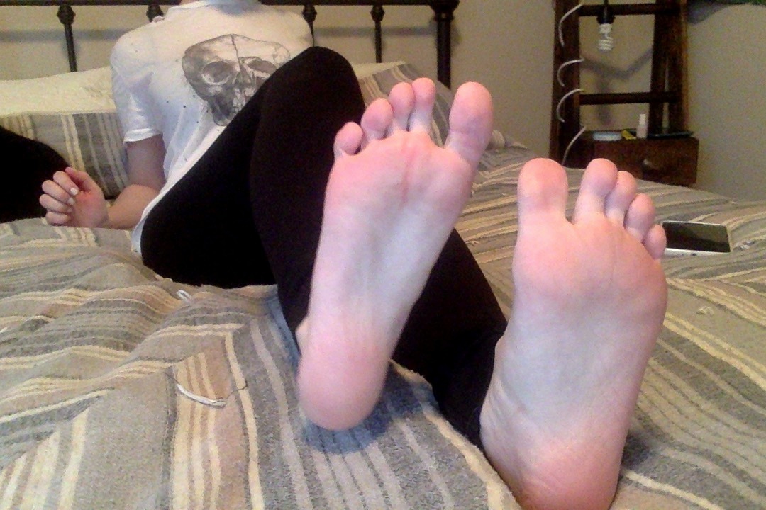 Got Bored While Painting My Nails Why Not Take Feet Toes Footfetis