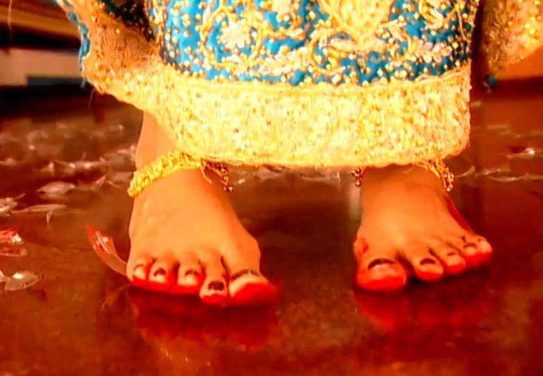 Juhi Parmar Feet