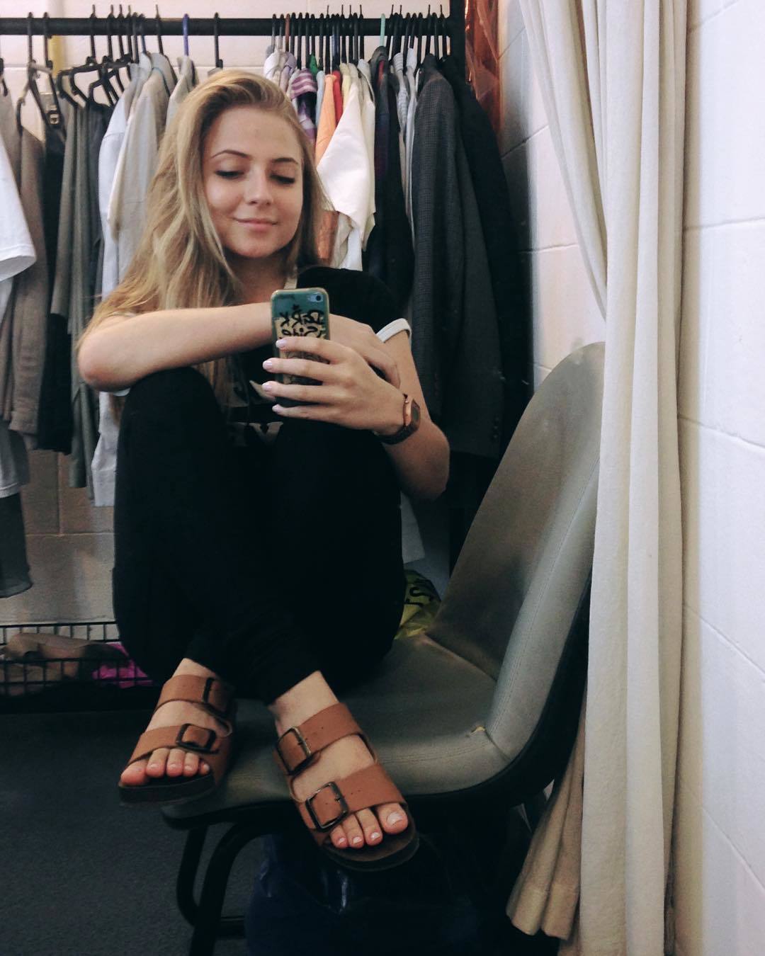 Julia Magessi Feet