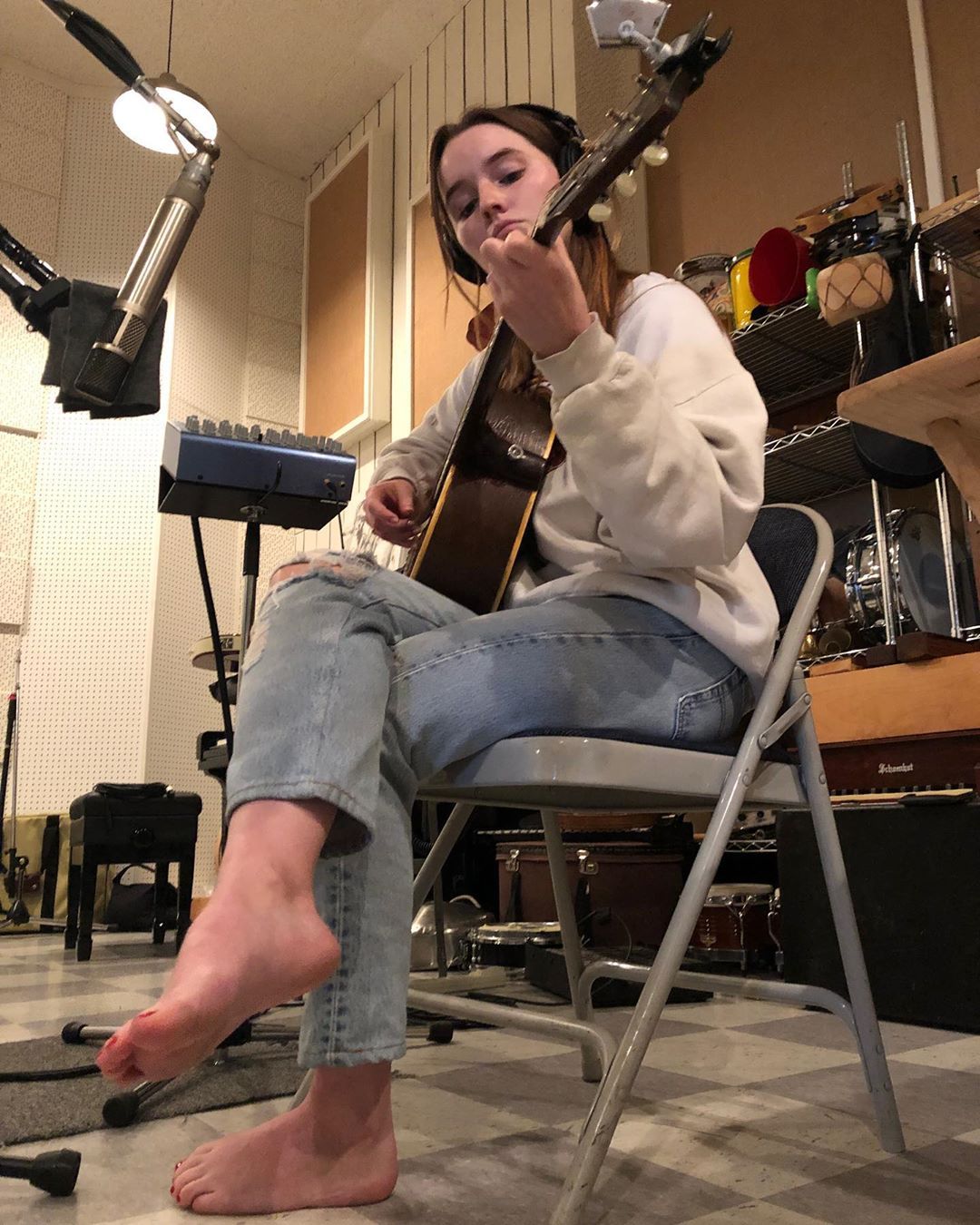 Kaitlyn Dever From Instagram Feet Toes Footfetis