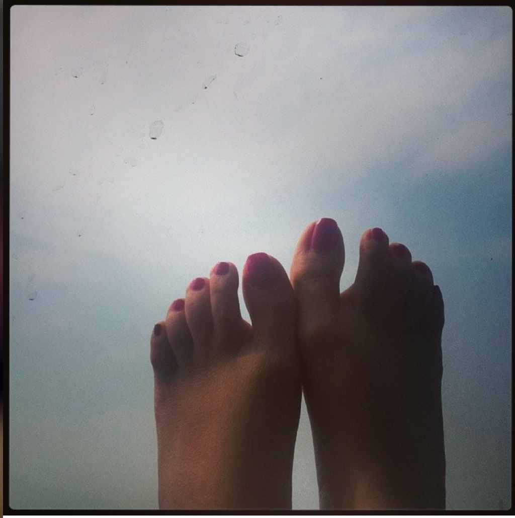 Kanika Maheshwari Feet