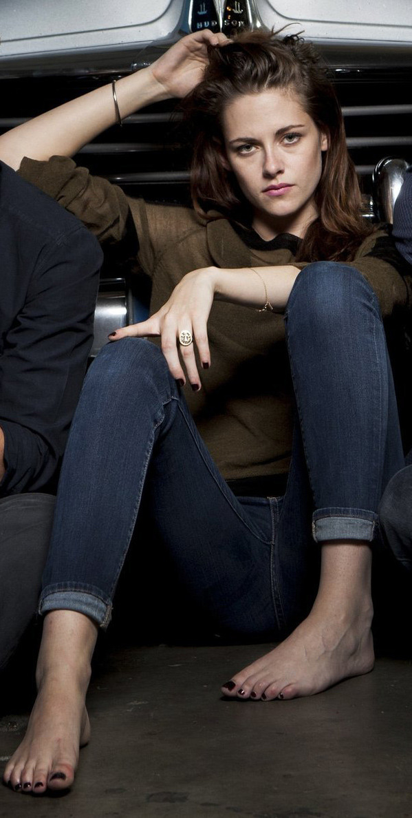 Kristen Stewart Feet