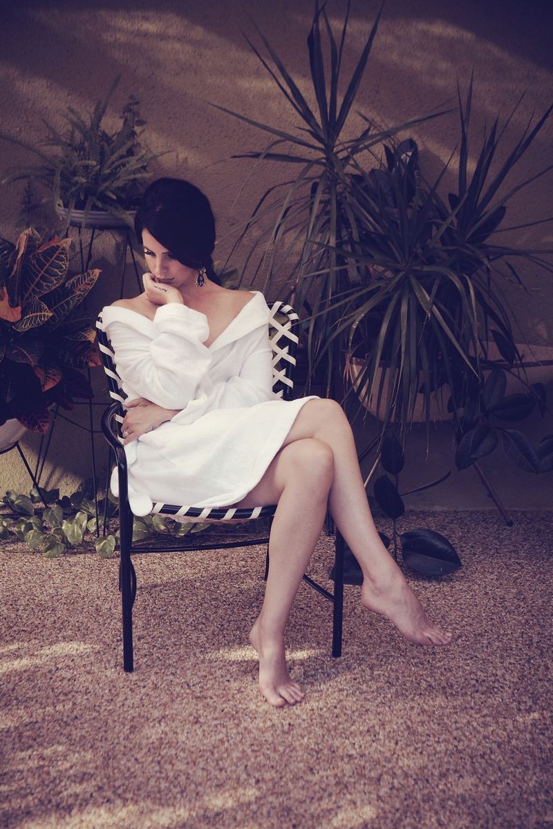 Lana Del Rey Photoshoot For Obsession 2012 Fee