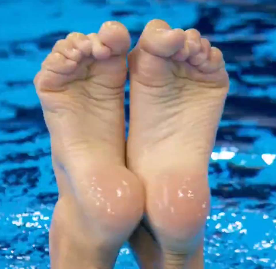 Linda Cerruti Feet