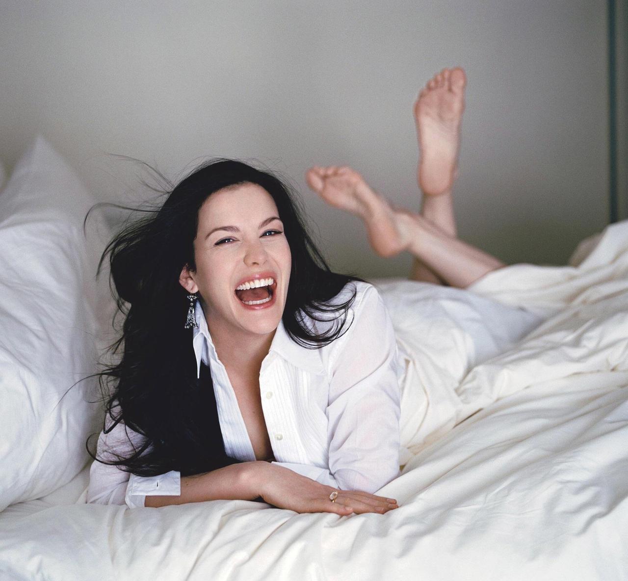 Liv Tyler In The Pose Feet Toes Footfetis