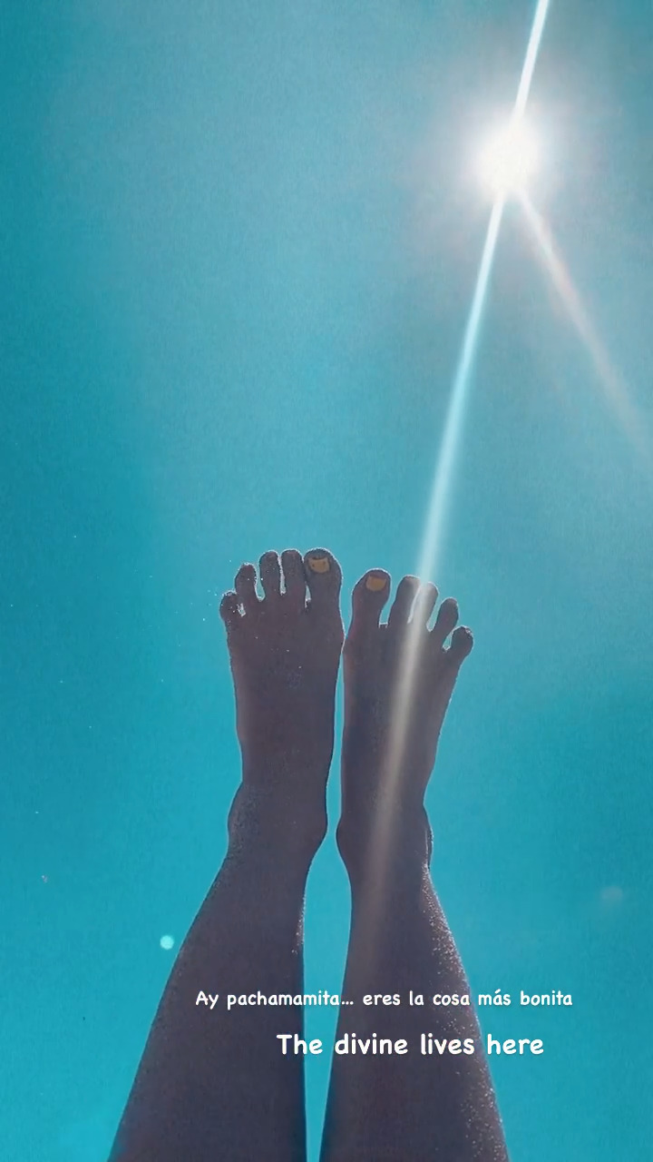 Maria Gabriela De Faria Feet
