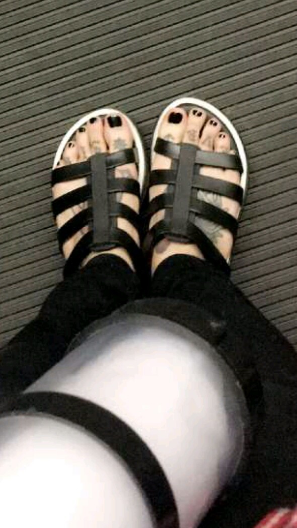 Mariana Ayres Feet
