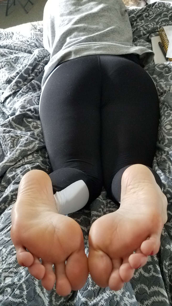 My Pretty Wifes Beautiful Soles And Juicy Buns Fee