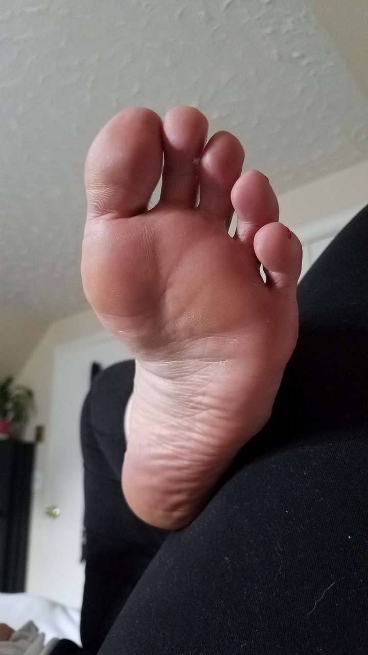 My Pretty Wifes Soft Beautiful Soleplease Comment Fee
