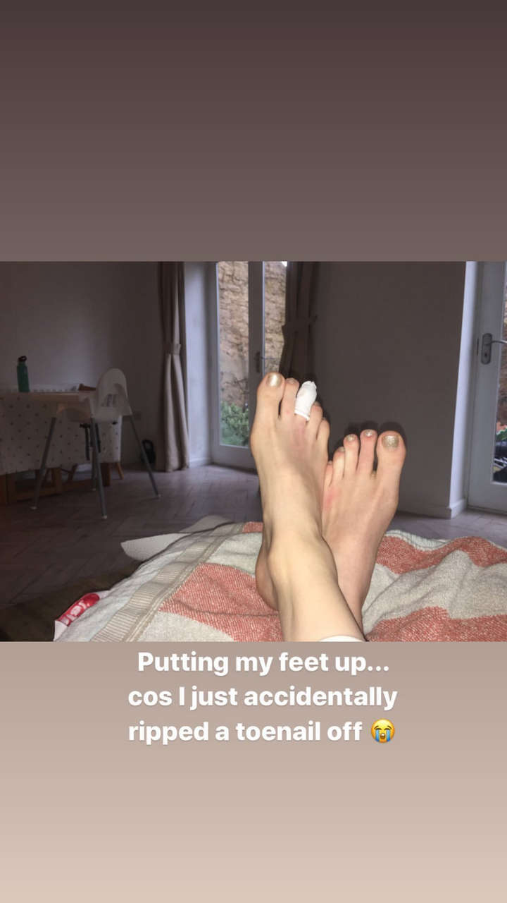 Rachel Hurd Wood Feet