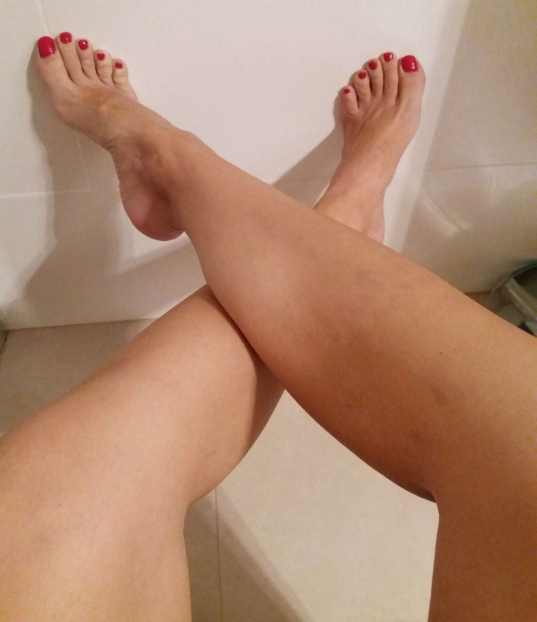Red Toes Feet