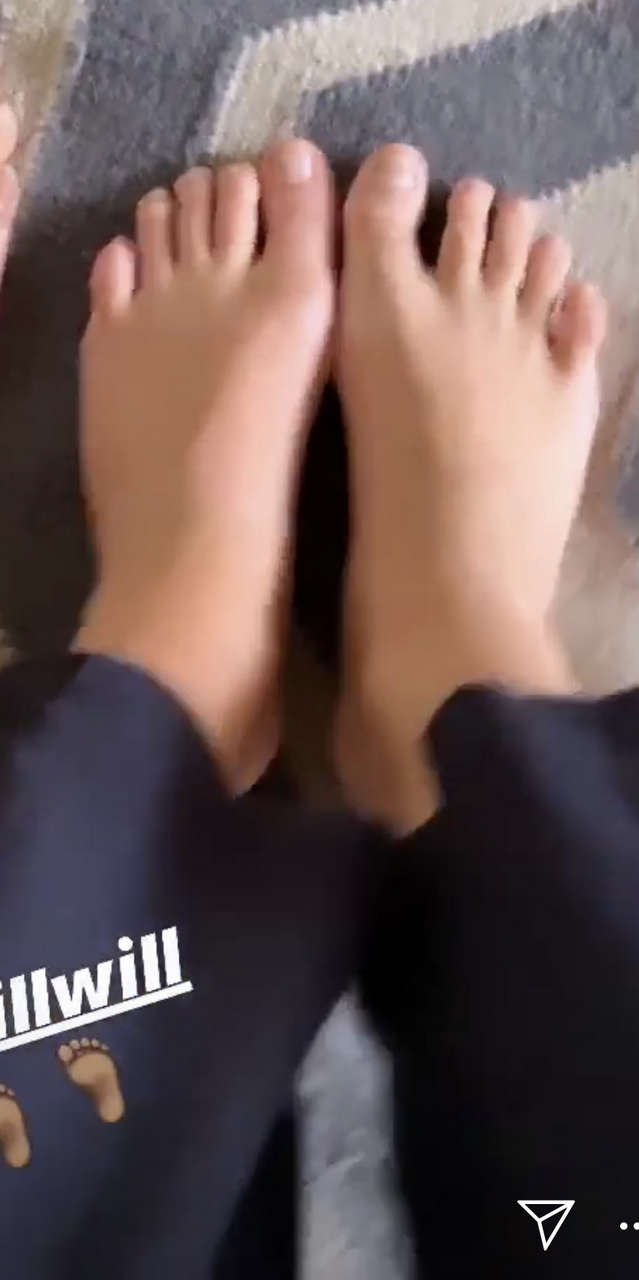 Ricki Lee Coulter Feet