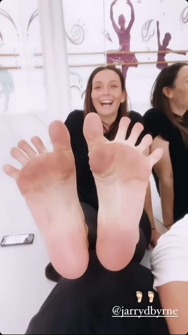 Ricki Lee Coulter Feet